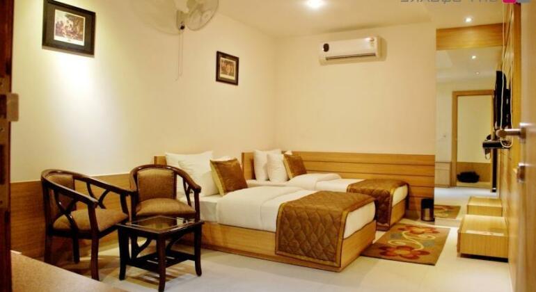 Hotel City Square - Photo5