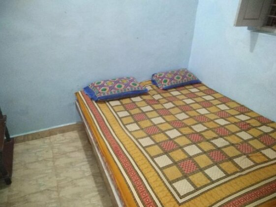Ravi's rose guest house