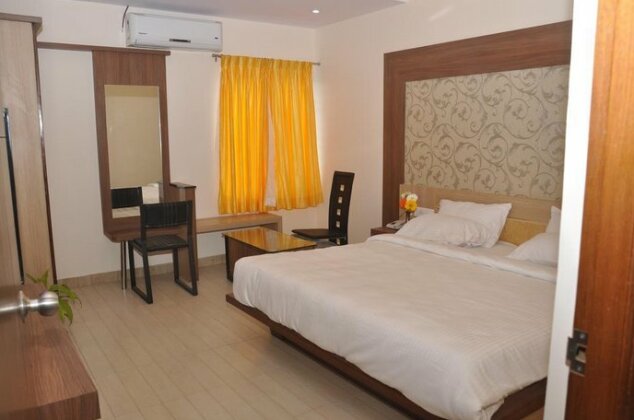 Hotel Sri Vaari Residency - Photo4