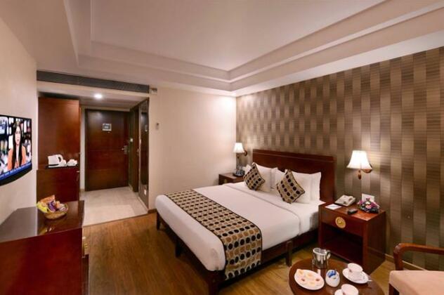 Clarks Inn Airport Hotel - Photo3