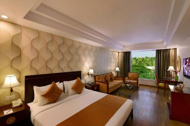 Clarks Inn Airport Hotel - Photo4