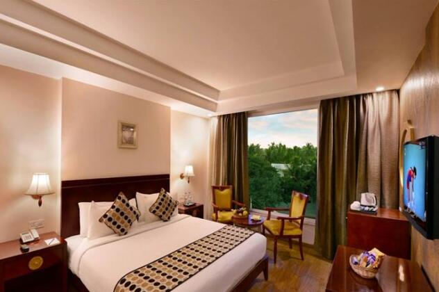 Clarks Inn Airport Hotel - Photo5