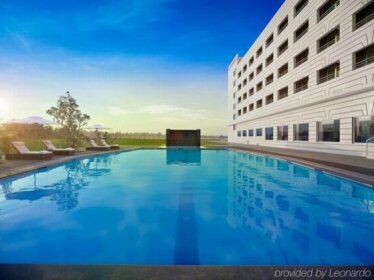 Gateway Hotel Lakeside Hubli