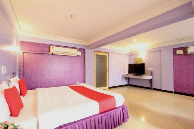 Hotel Dhammanagi Comforts - Photo2