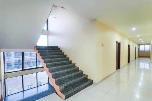 OYO 70001 Hotel Green Tree - Photo4