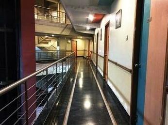 OYO Rooms Hubli - Photo4