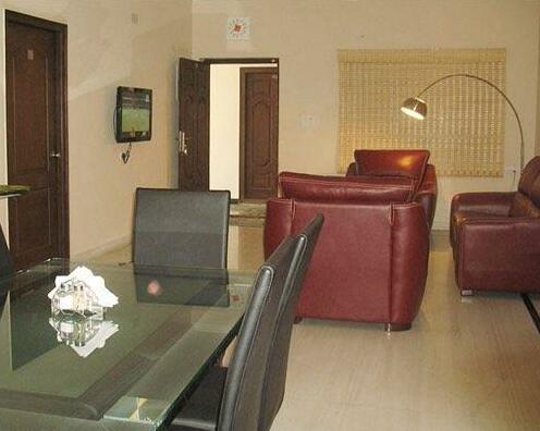 AT Home Apartment Hotel - Photo5