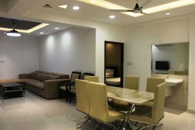 Cyber Elite Suites - Photo3