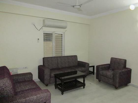 EzyStay Service Apartment - Photo4