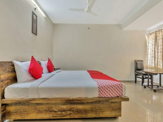 FabHotel Lotus HiTech City - Photo2
