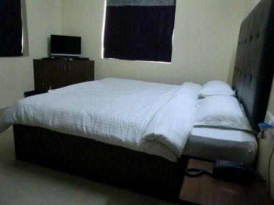 FabHotel Namo Suites Madhapur - Photo3