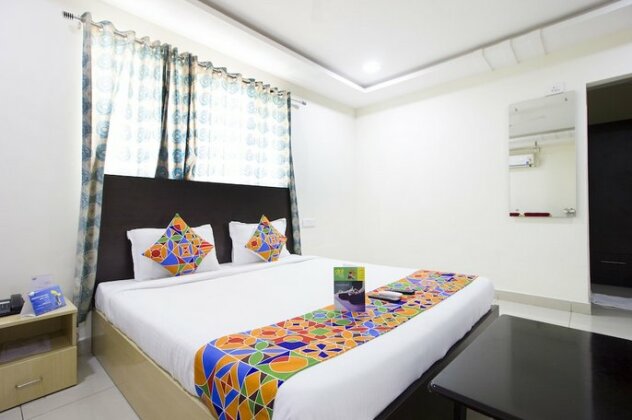 FabHotel Siri Inn Madhapur - Photo3