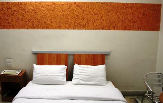 Falcons Nest-Jubilee Hills Hotel - Photo2