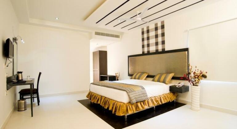 Hotel Palak Residency - Photo5