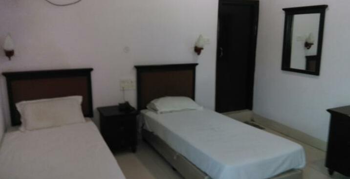 Hotel Srinivasa Residency - Photo2