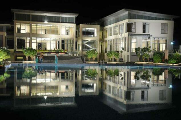 MAK Club & Resort