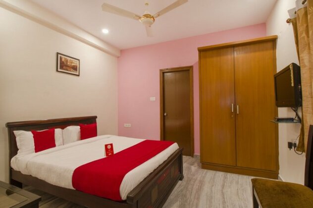 OYO 10105 near Apollo Hospital - Photo4