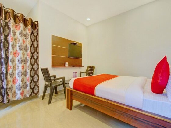 OYO 11670 Hotel Vishnu Priya Residency - Photo5