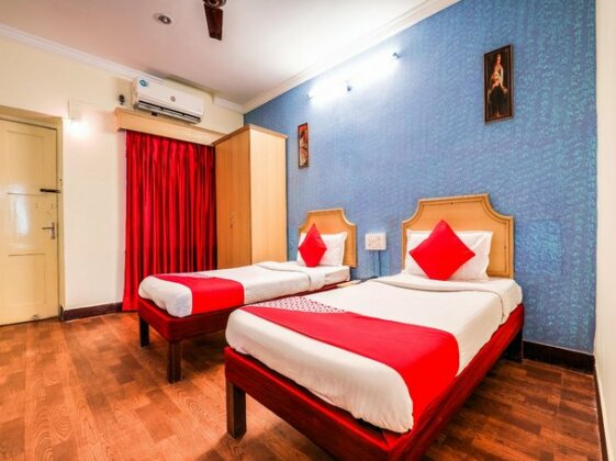 OYO 12237 Royal Suite