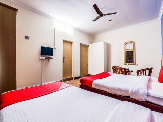 OYO 12237 Royal Suite - Photo3