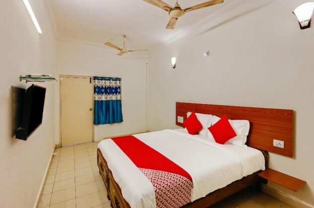 OYO 28207 Classic Guest House - Photo5