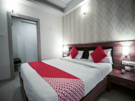 OYO 918 Hotel Nera Regency - Photo4