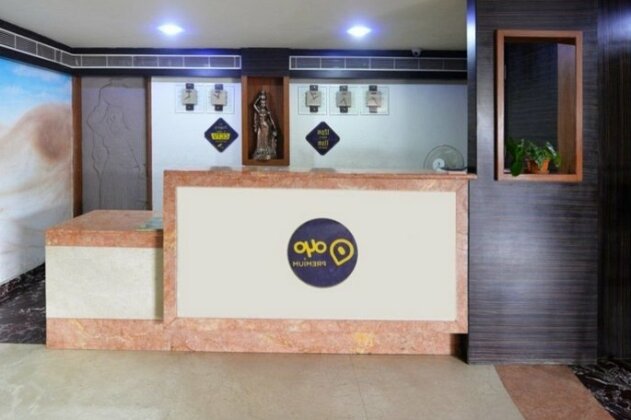 OYO Premium LB Nagar - Photo3
