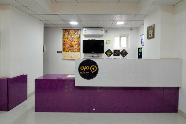OYO Premium Raheja Mindspace - Photo3