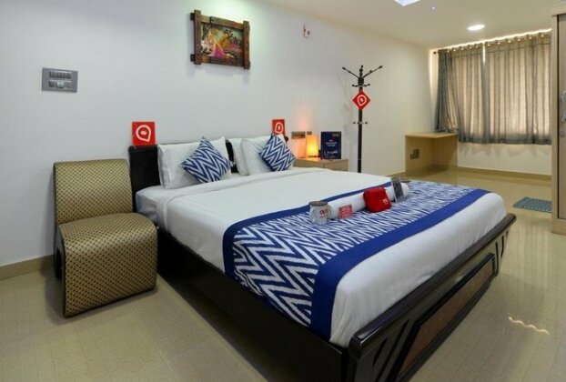 OYO Premium Raheja Mindspace - Photo5