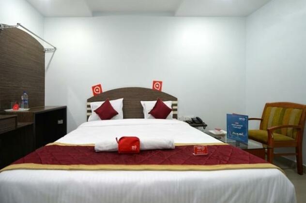 OYO Rooms LB Nagar - Photo4