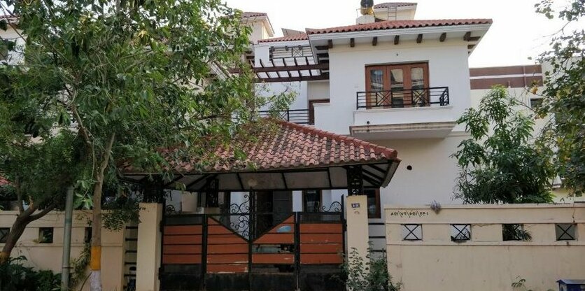 Pvt room in a fully furnished and serviced villa in a serene gated community