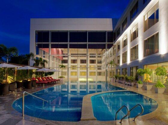 Radisson Blu Plaza Hotel Hyderabad Banjara Hills
