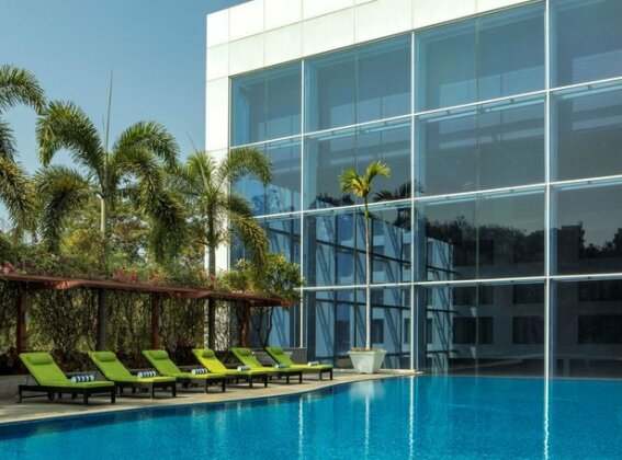 Radisson Blu Plaza Hotel Hyderabad Banjara Hills - Photo4