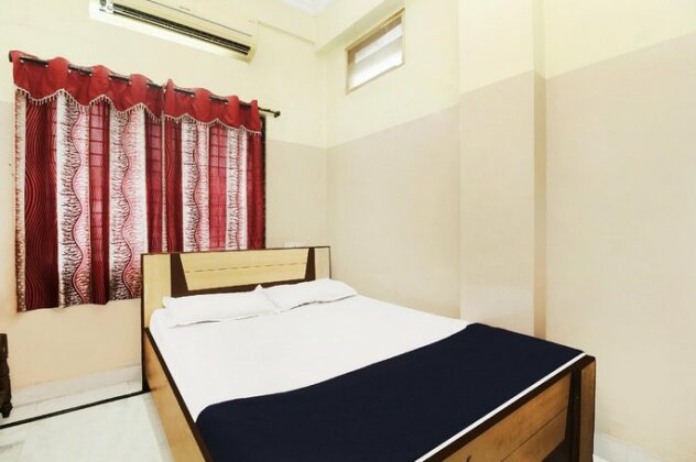 SPOT ON 37669 Hotel Shiva Sai Lodge - Photo2