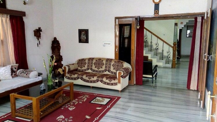 Gokul Home Stay Indore - Photo4