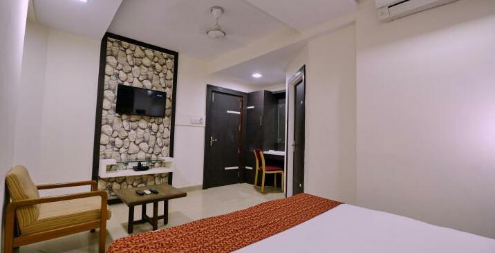 Hotel Kalinga Indore - Photo4