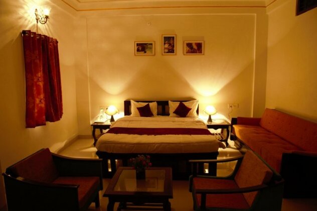 Hotel Nahargarh Palace - Photo4