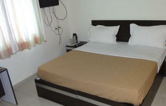 OYO 3845 Hotel Linear Inn - Photo4