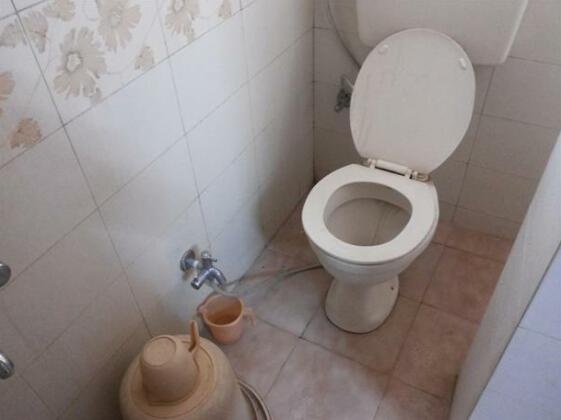 OYO 7551 SMB Residency - Photo5