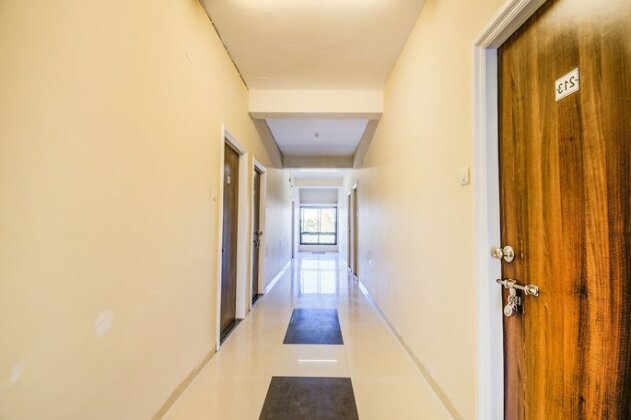 OYO Premium Satya Sai Square - Photo2