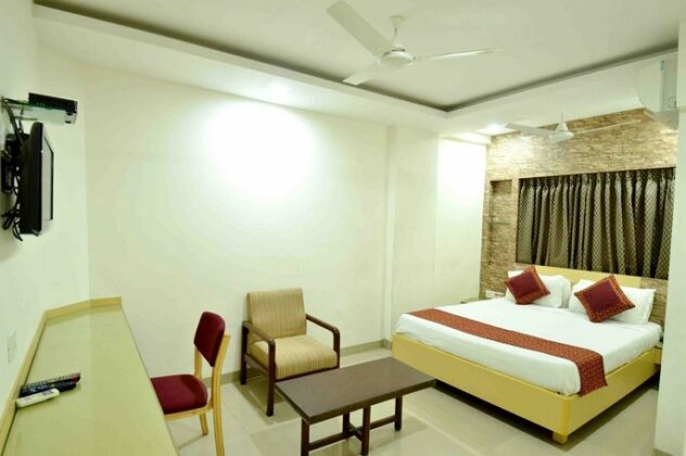 OYO Rooms TI Mall Nath Mandir Road - Photo5