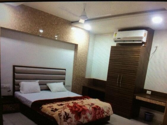 Hotel Shri Agnihotri - Photo4