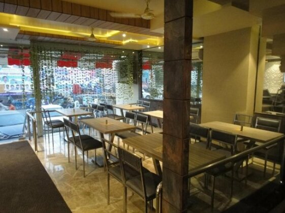 Hotel Shri Nivas Itarsi - Photo4