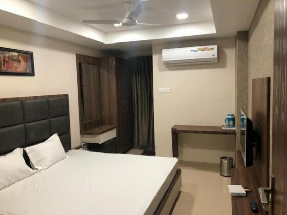 Hotel Sudarshan Residency - Photo5