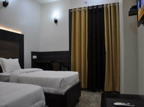 Hotel Mid Town - B - Photo5
