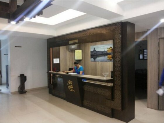 Hotel The Samrat - Photo2