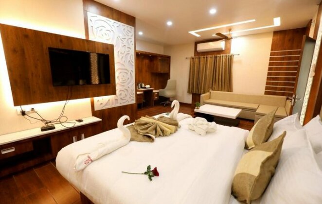 Hotel Yuvraj Grand Jabalpur - Photo3