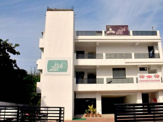 OYO 3603 White Pearl Hotel