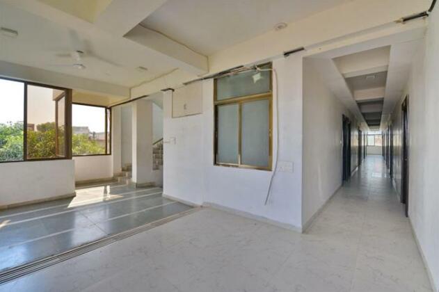 OYO 3603 White Pearl Hotel - Photo4