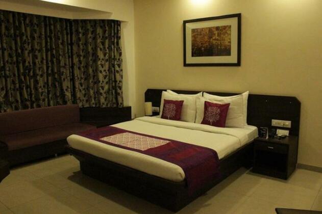 OYO Premium Dashmesh Dwar Jabalpur - Photo3
